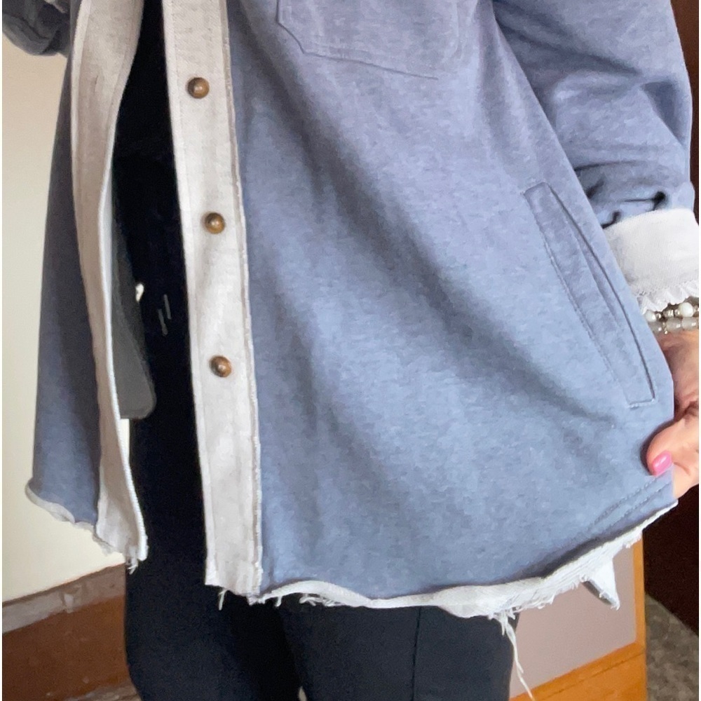 Pol Boutique Oversized French Terry
Long Sleeve Button Down Shacket Raw
Seams M - Picture 8 of 8
